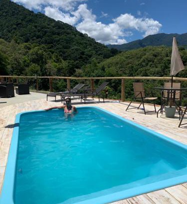 Cachoeiras de Macacu Chalet De Esquí | Casa para temporada em meio à natureza.