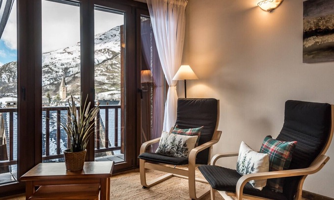 Pujo Chalet De Esquí | Casa Parros by Totiaran Salardu