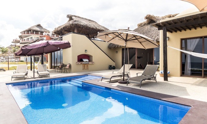 San Pedro Mixtepec Villa | Casa Paz -Villa Frente al Mar de 3 Recamaras con amenidades de Resort!-