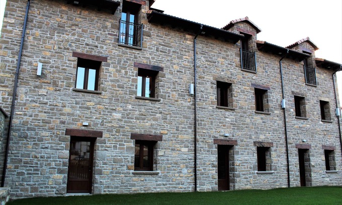 Yebra de Basa Apartamento | Casa Pérez, nueva casa rural en el Pirineo Aragonés! Desde Diciembre 2018!