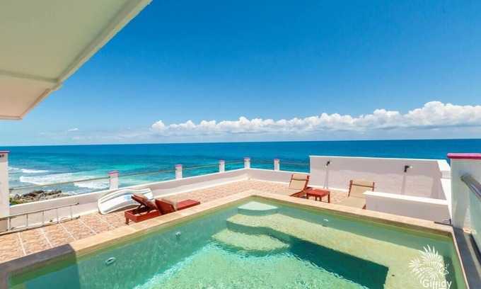 Colonia Meteorológico Condominio | Casa Perla Suite 3 : Oceanfront Studio with Rooftop Dipping Pool