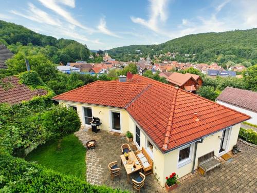 Unterleinleiter Casa | Casa-Philipp, mediterrane, lichtdurchflutete, stilvolle Ruhe-Oase, ebenerdig, barrierefrei, mit Garten, Terrasse, Grill und Sauna im Naturparadies Fränkische Schweiz
