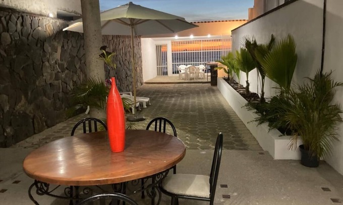 Manzanillo Casa | Casa Playa, sol y mar beach front pet friendly