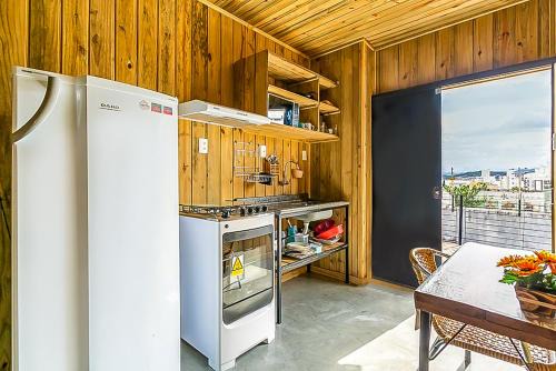 Abraao Casa | Casa Próximo ao Centro com Vista para o Mar.