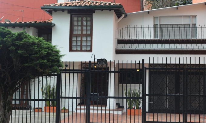 La Gran Via Cama Y Desayuno | Casa Prada Bed & Breakfast