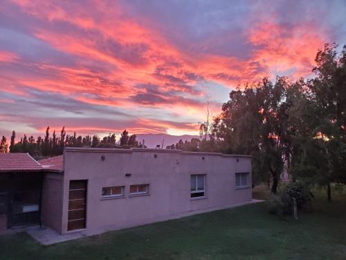 San Juan Casa | Casa quinta en Pocito con pileta quincho cancha de futbol