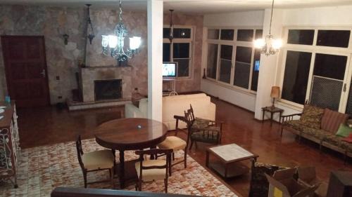 Araras Casa | Casa Quintal Massucatte