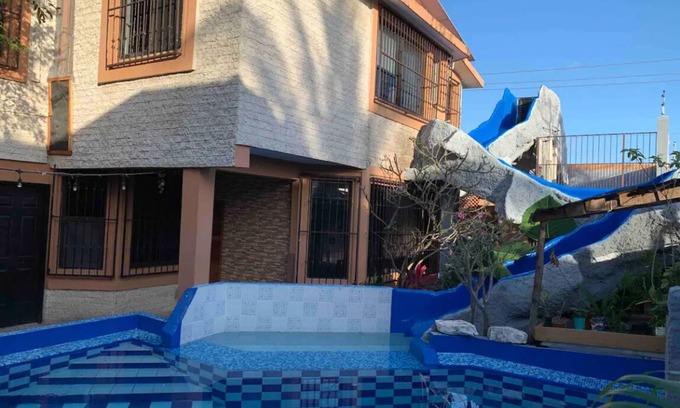 San Miguel Casa | Casa Real con tobogán de agua privada