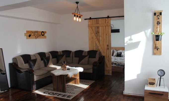 Toplita Casa | Casa Retro Toplița