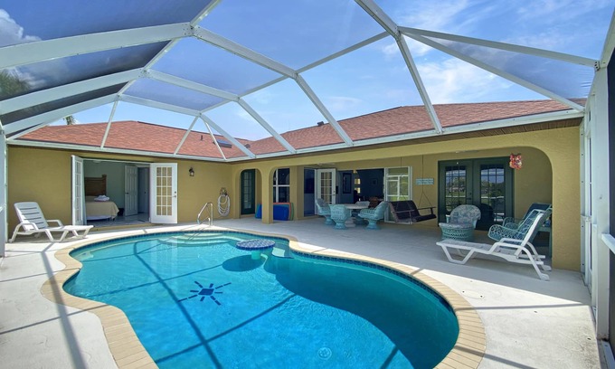 White Marsh Villa | Casa Ricardo, capacidad para 8 personas, piscina privada climatizada, Rotonda, Florida