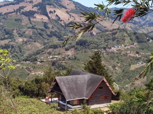 Cantón de Desamparados Casa | Casa Roble Cabaña romántica en la montaña de Costa Rica