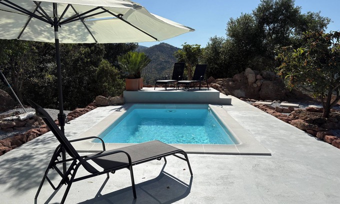Comares Otro | Casa Rocas - Pool with Swimjet