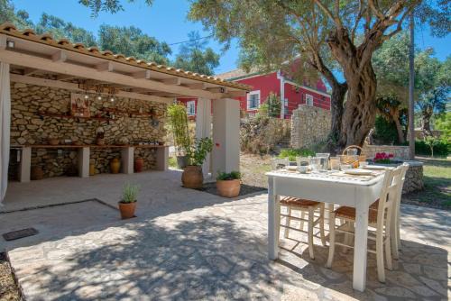 Koutsi Casa | Casa Rossa