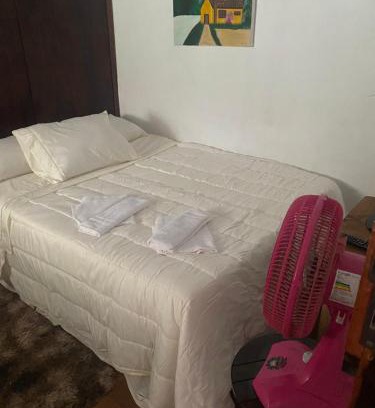 Campo Alegre Apartamento | Casa roxa