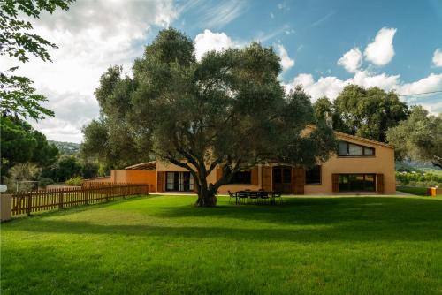 Santa Eulalia de Roncana Casa | Casa rural El Bruguer Vell
