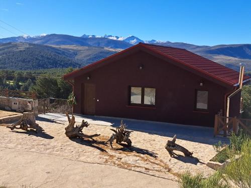 Hoyos del Espino Chalet De Esquí | Casa Rural Alta Ladera