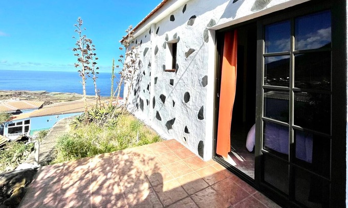Los Llanillos Cabaña | Casa rural,BBQ,Wifi y inolvidable vista a oceano