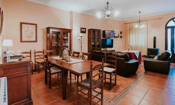 Cabeza la Vaca Casa | Casa rural con jacuzzi, sauna, barbacoa y barra
