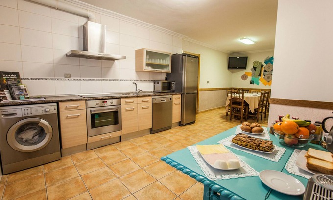 Pobes Casa | Casa Rural de Pobes Lagun Etxea