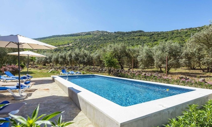 Alfarnate Villa | Casa Rural El Ciruelo Loco Alfarnate by Ruralidays