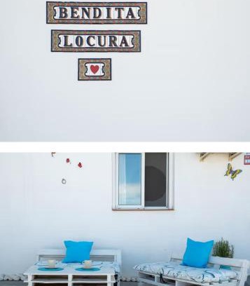 Rincón de la Victoria Chalet De Esquí | Casa Rural Bendita Locura