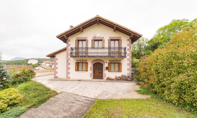 Bizkarreta-Gerendiain Casa | Casa rural Gibelea