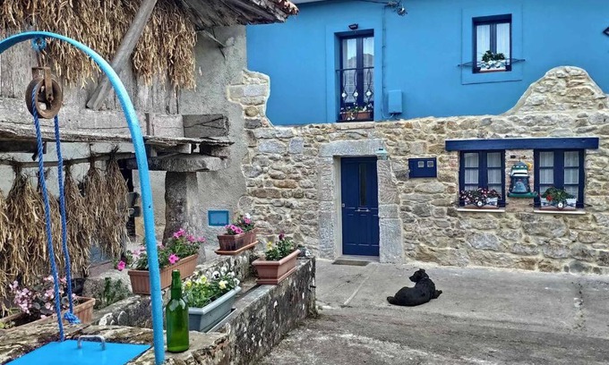 Luces Casa | Casa rural La Mar de Les Lluces d'Ítaca - Asturias