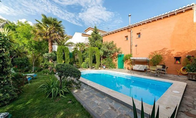Nigüelas Cabaña | Casa Rural La Rubia con piscina y jardín
