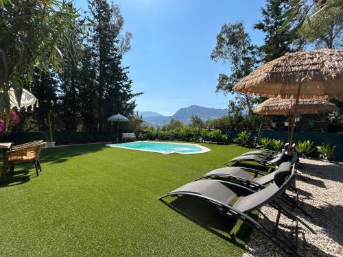 Gaucín Chalet De Esquí | Casa Rural las Tres Rosas