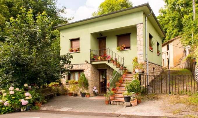 Paniceres Casa | Casa Rural Les Cabañes