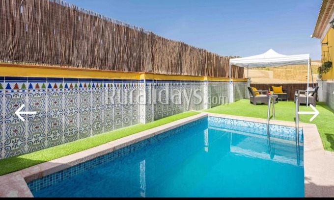 Almogia Casa | Casa rural Los Alcaidejos con piscina