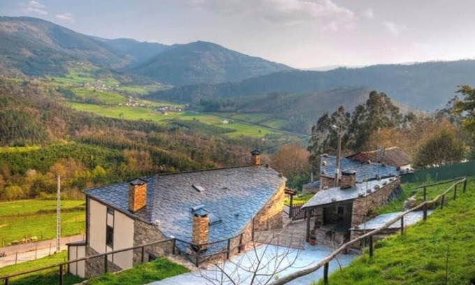 Aldeguer Cabaña | CASA RURAL LUGO (APARTAMENTO A BODEGA)