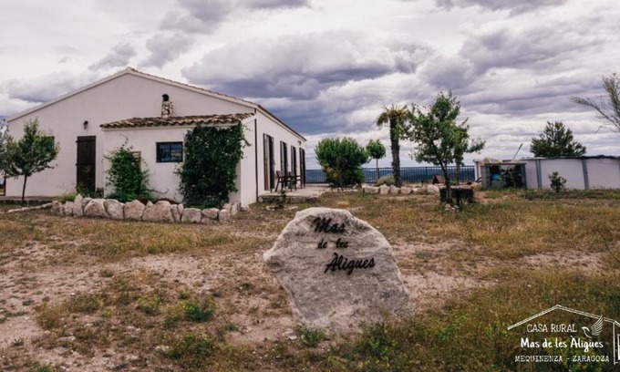 Mequinenza Casa | Casa Rural Mas de les Àligues