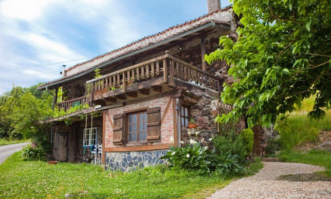 Arditurri Chalet De Esquí | CASA RURAL MOMOTEGI