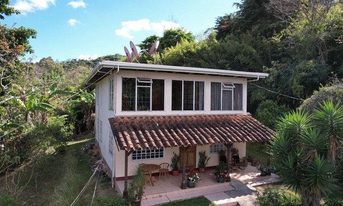 Salitrillos Cabaña | Casa Rural Tradicional Costarricense, Clima muy Agradable
