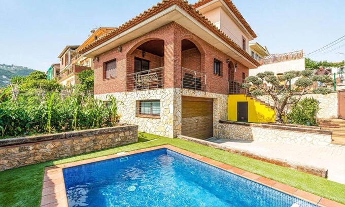 Pineda de Mar Casa | Casa rustica con piscina y jardin