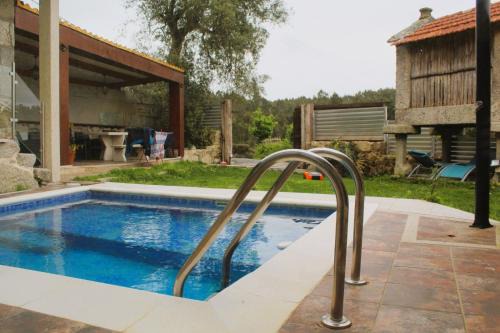 Quintans Chalet De Esquí | Casa rustica o busto