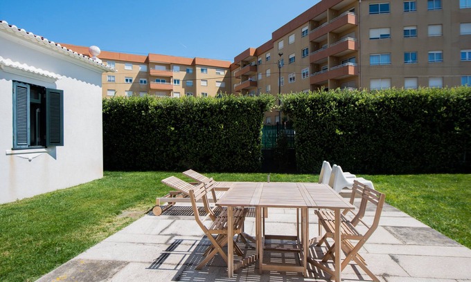 Aguda Casa | Casa São João a 400 Metros da Praia com Jardim