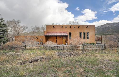 Salida Casa | Casa Salida! 1 Mile From Dwntwn, Private Hot Tub