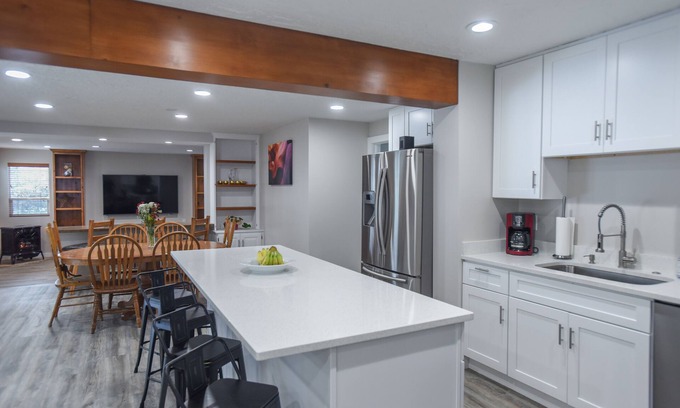 Canyon Rim Casa | Casa Santa Inn 4 bedroom: 3 bathrooms