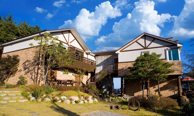Sokcho Cama Y Desayuno | Casa Seorak Bed and Breakfast