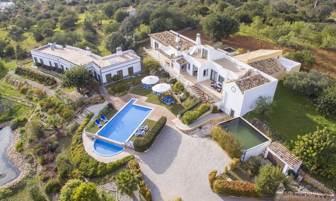 Ariolos Cabaña | Casa Serena | 6 Dormitorios | Casa de Campo | Estoi
