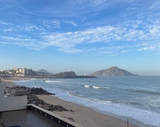 Marina Mazatlán Apartamento | CASA SIENA - Ocean Front Condo