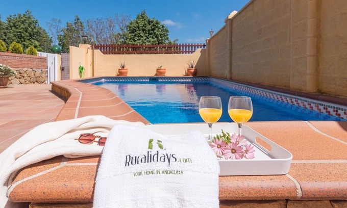 Alhaurín de la Torre Villa | Casa Sierra Alhaurín de la Torre by Ruralidays