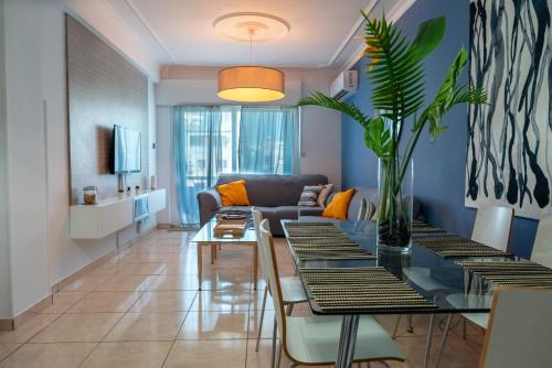 Neapolis Apartamento | Casa Sol 3BR Apartment, Balcony, 5Gbps WiFi, Walk to Beach & Shops