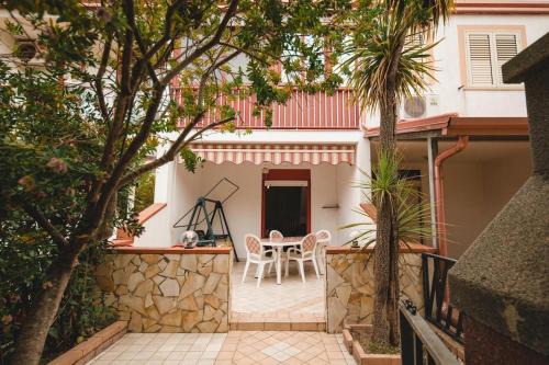 Villaggio Carrao Apartamento | Casa Sole - Villetta al mare, patio e relax