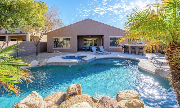 Stetson Valley Casa | Casa Stetson w/ heated pool, spa, bar/bbq!