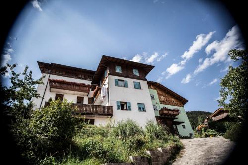 Castelfondo Apartamento | Casa Streberi