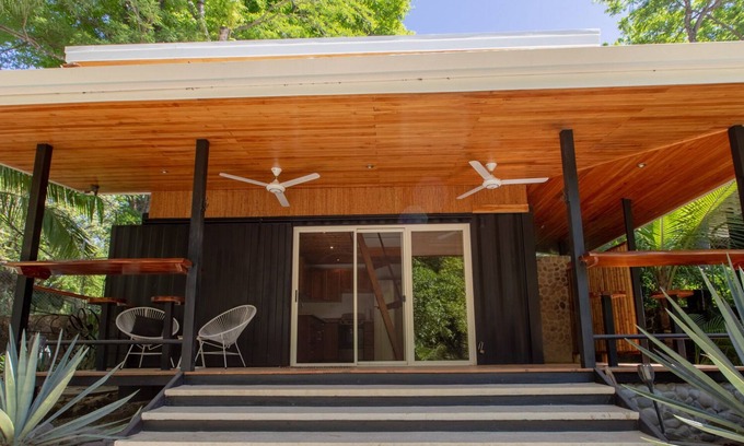 Nosara Casa | CASA SWELL A | STUDIO WALKING DISTANCE TO BODHI TREE