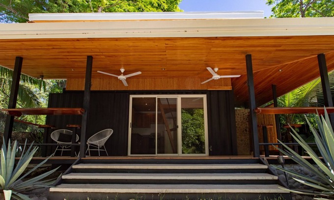 Nosara Apartamento | CASA SWELL B | STUDIO WALKING DISTANCE TO BAKERS BEACH